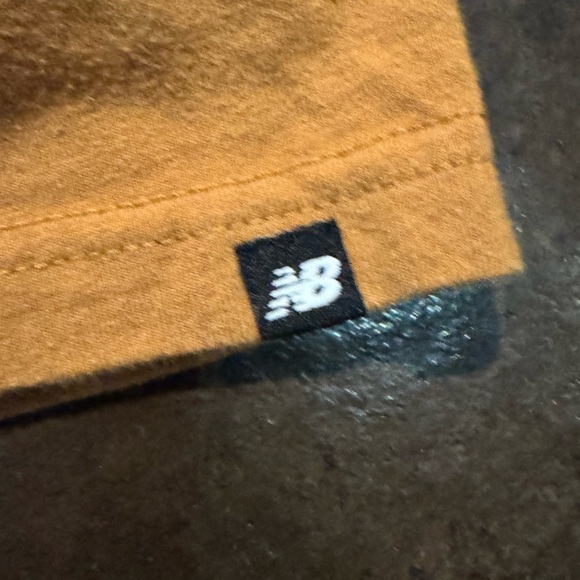 New Balance Tshirt - Picture 4 of 5
